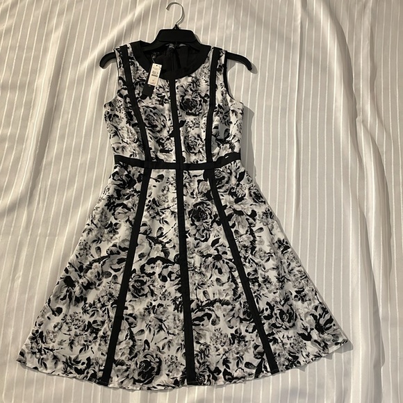 Talbots summer floral dress, size 4P, NWT - Picture 12 of 13